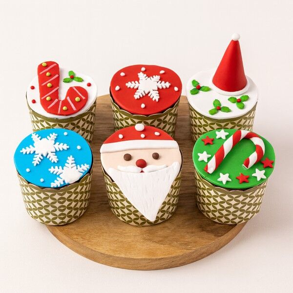 6 christmas cupcakes
