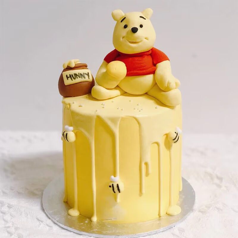 Dainty Pooh Fondant Baby Shower Cake