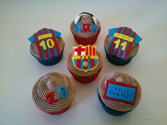 football theme cupcakes