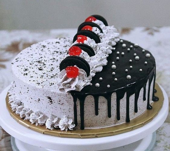 oreo drip cake