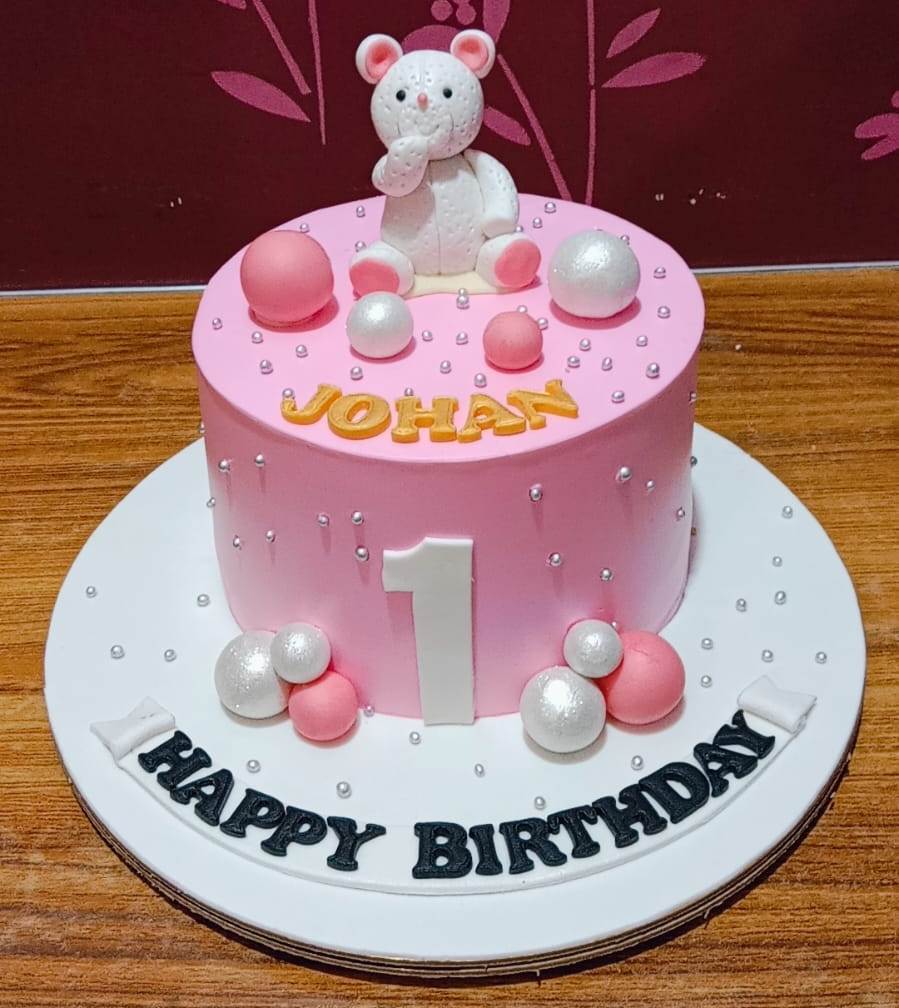 teddy bear birthday cake