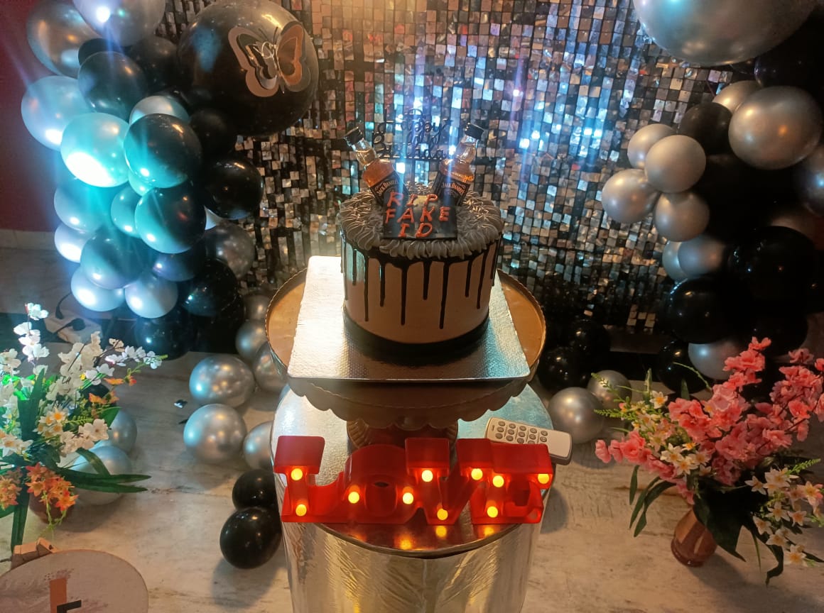 jack daniels drip cake image