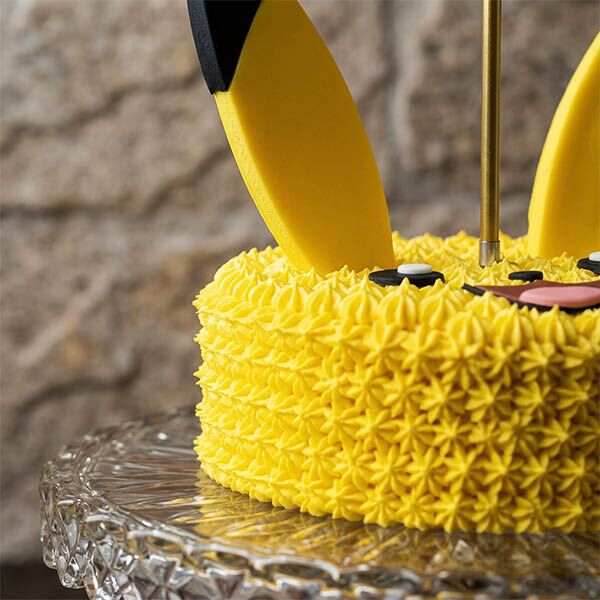 pikachu smile design cake side view