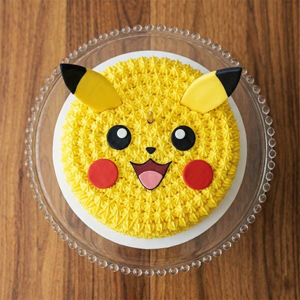 pikachu smile design cake top view