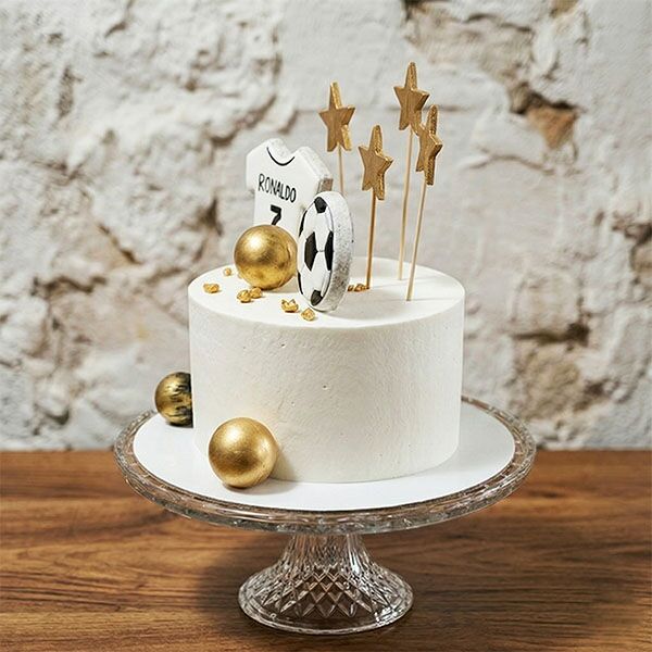 cr7 golden football cake left view