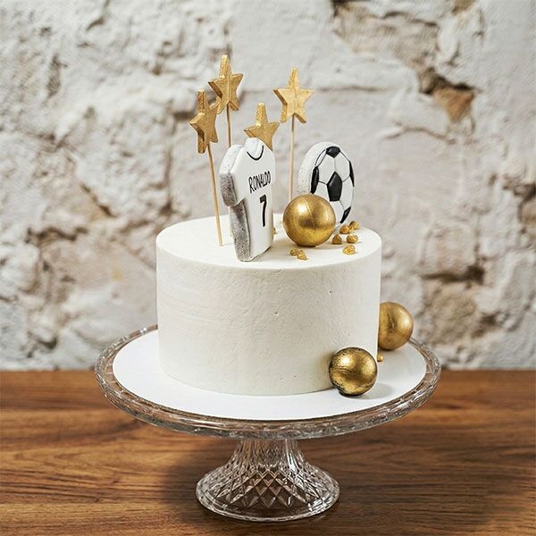 cr7 golden football cake right view