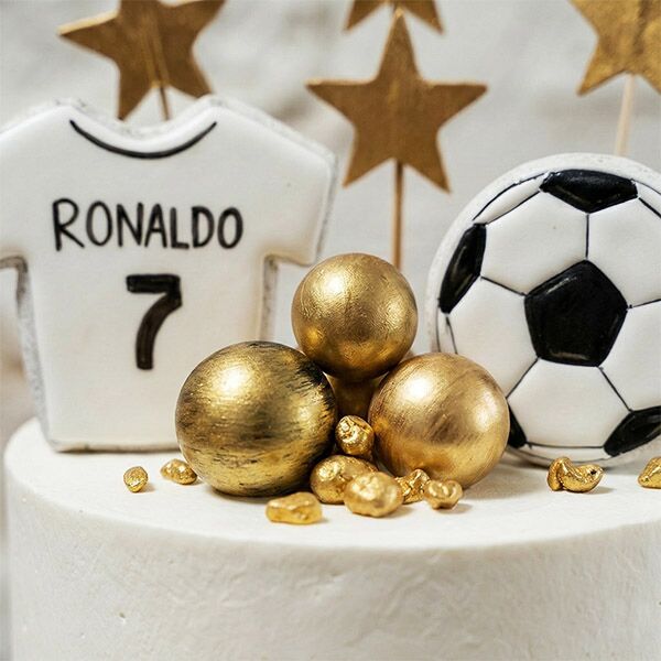 cr7 golden football cake top view