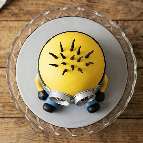 cute minion figure cake top view