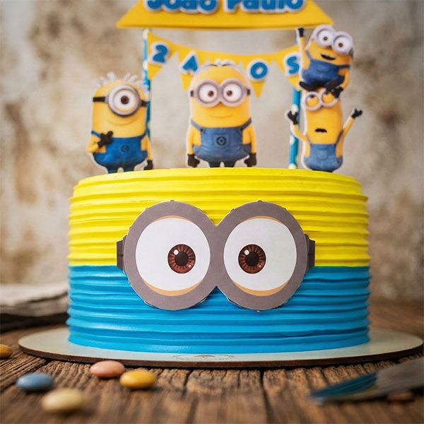 minion party banner cake