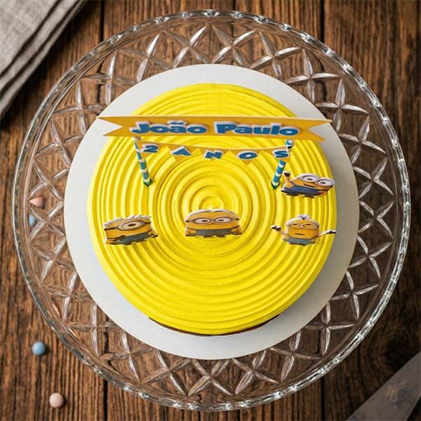 minion party banner cake top view