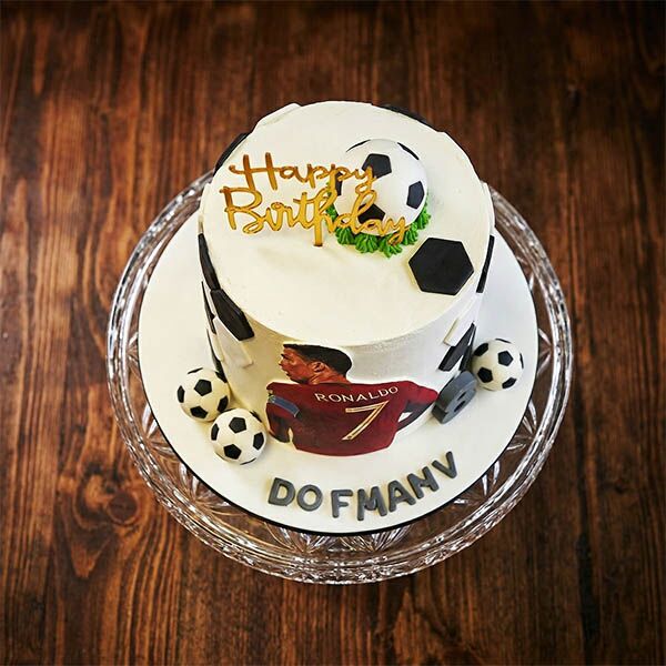 ronaldo jersey number 7 cake top view