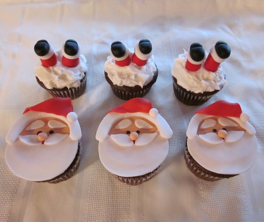 Santa Theme Cupcakes