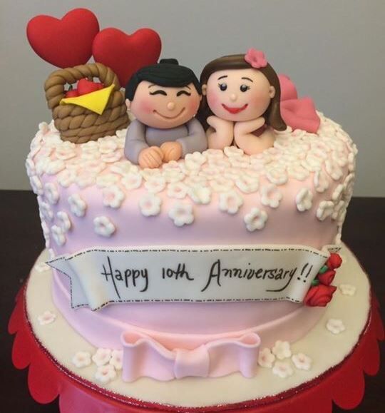 cute couple anniversary cake