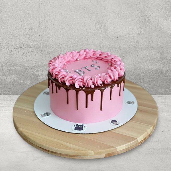 bts pink drip cake