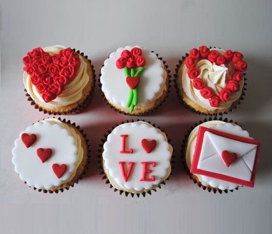 anniversary cupcakes