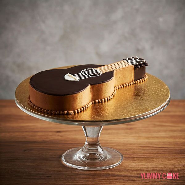 Guitar Cake