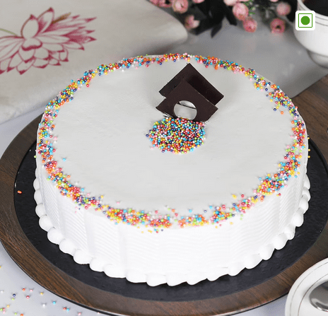 white vanilla cake