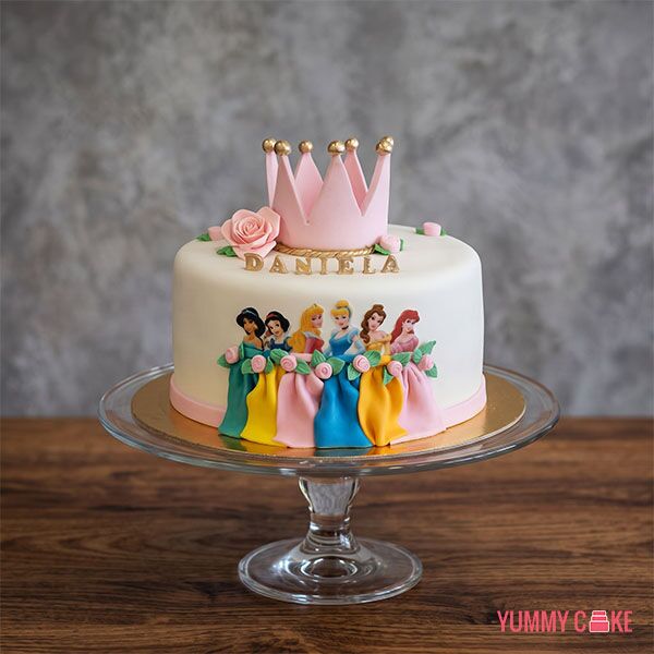 Snow Dolls Crown Theme Cake