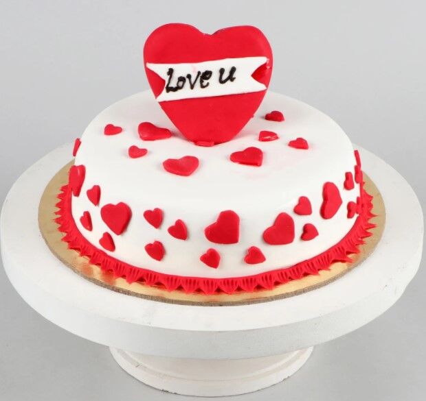 love valentine cake