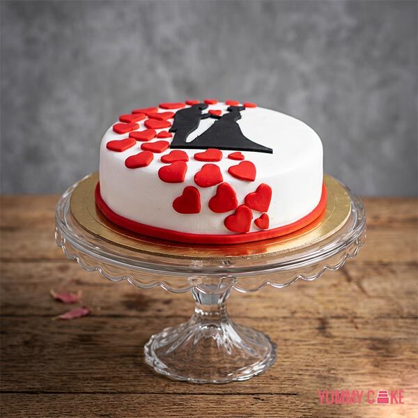 Couple Anniversary Cake