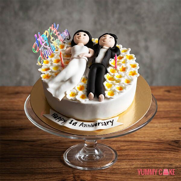 Romantic Couple Anniversary Cake