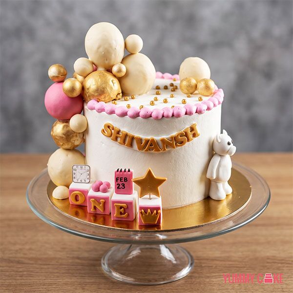 Baby Bear Balloon Cake
