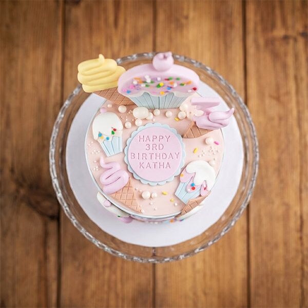 tall cupcake ice cream cake top view