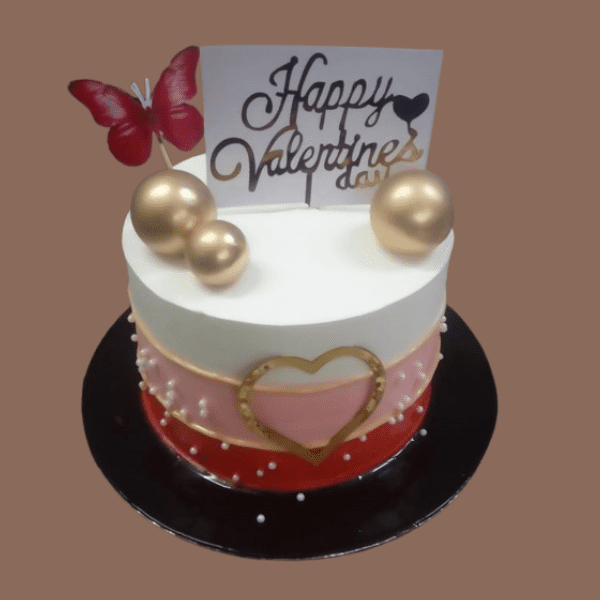 romantic valentine day cake