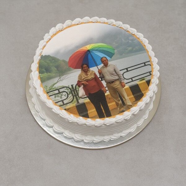 Sweet Moments with Mom Cake