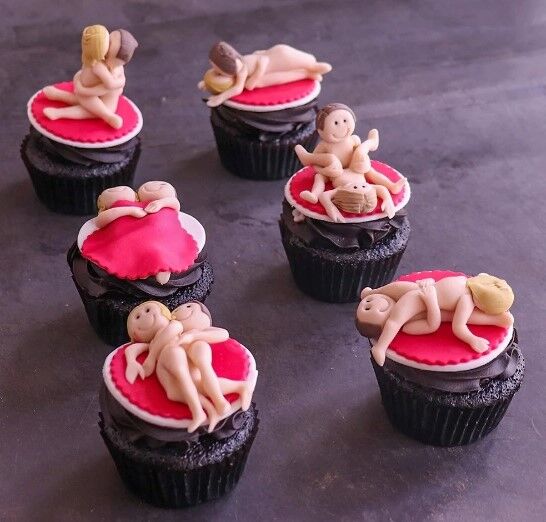 adult cup cakes